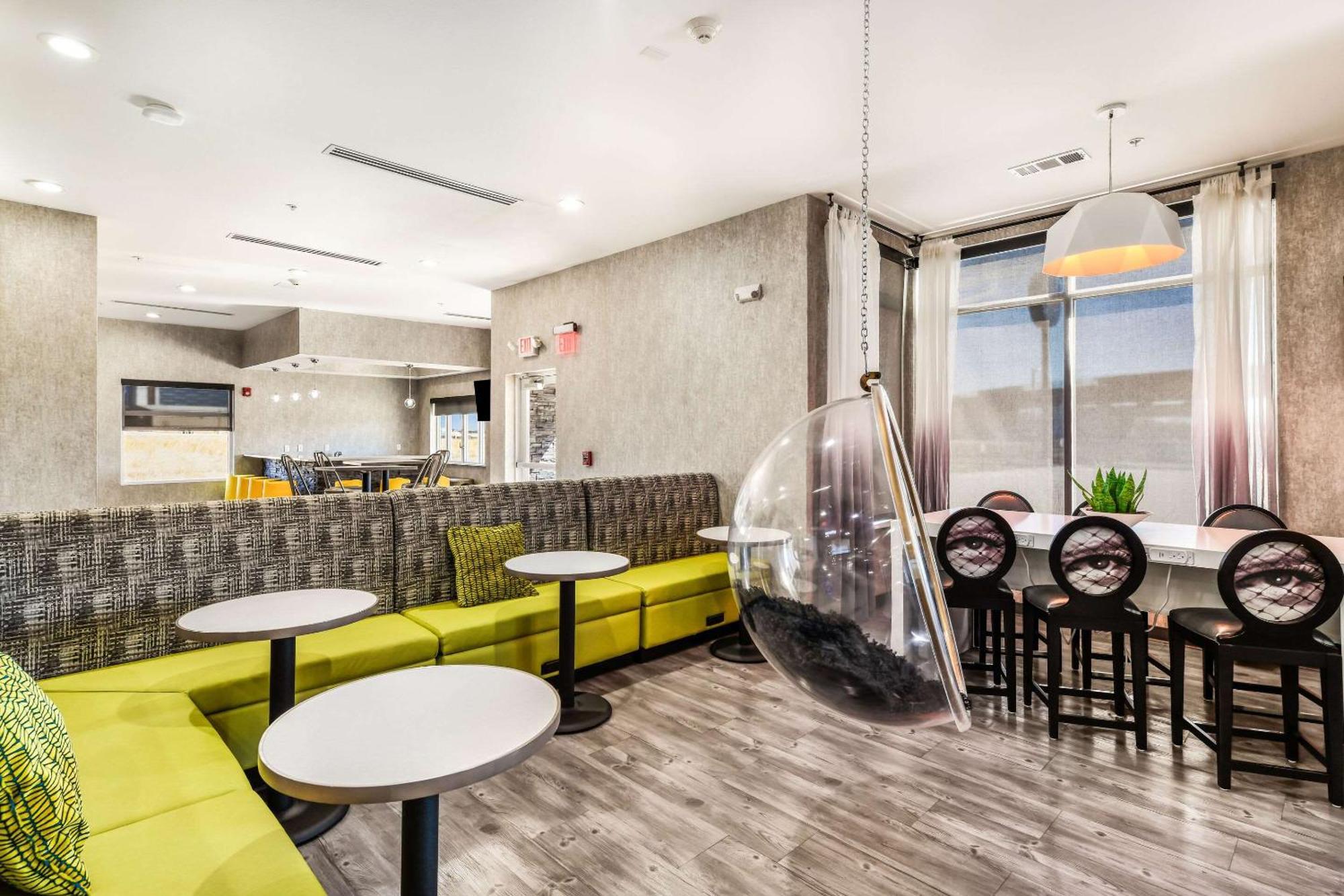 Hy-Lo Hotel, Ascend Hotel Collection Calera Extérieur photo
